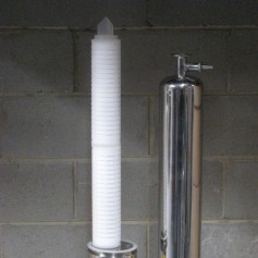 Bình lọc vệ sinh chứa một lõi